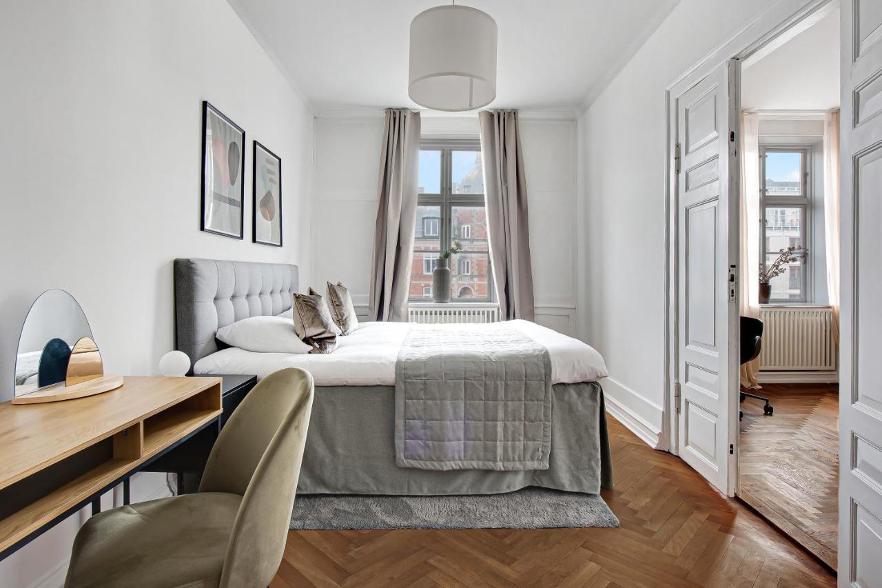 Sanders Square - Spacious Six-Bedroom Apartment Near Amalienborg Копенгаген Экстерьер фото